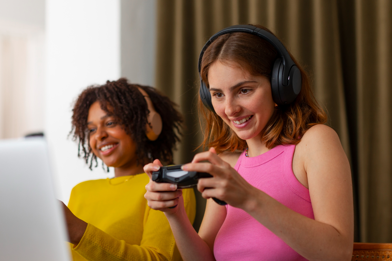 Kislen Variel e Zyara Kelminas, jovens e promissores designers de jogos educacionais